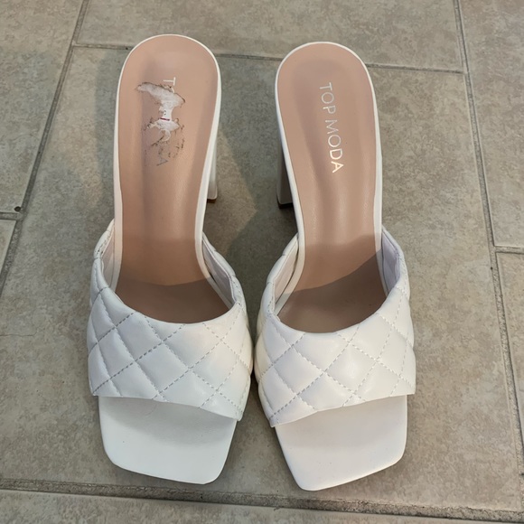 Square toe heels - Picture 3 of 4